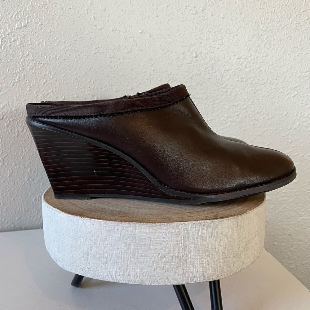 A.N.A Brown Leather Slip On Wedge Heels Size 8.5M EUC